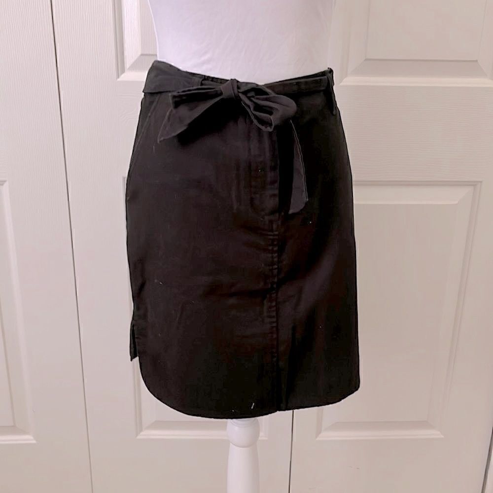Talbots Black Label Petites Black Denim Stress Skirt Attached Belt 4 Pockets  !!